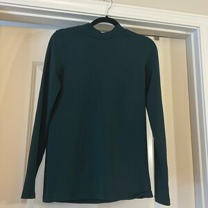 Fitted Ribbed Green Long Sleeve Athletics top in size Large